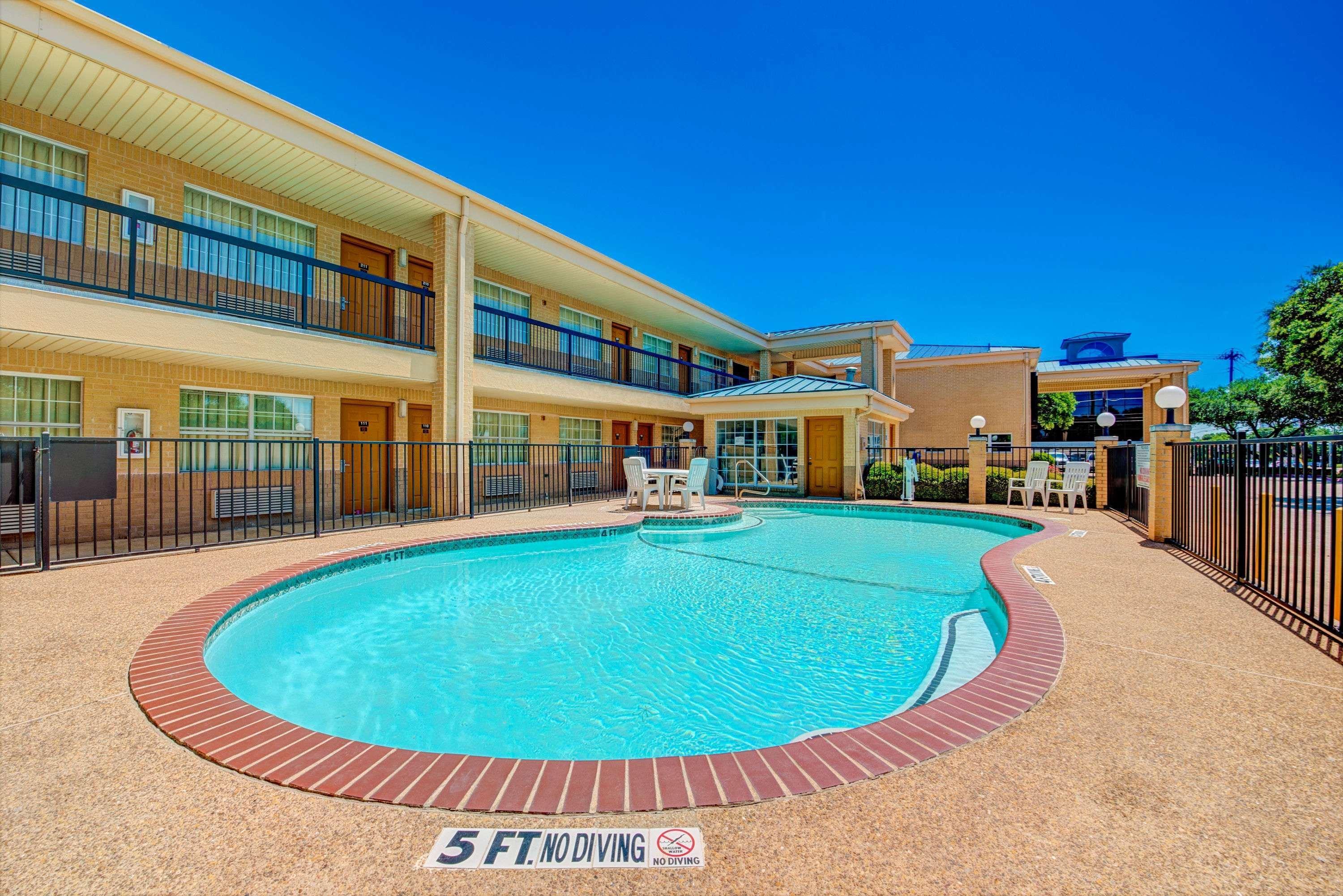 Super 8 by Wyndham Richardson Dallas - photo 16