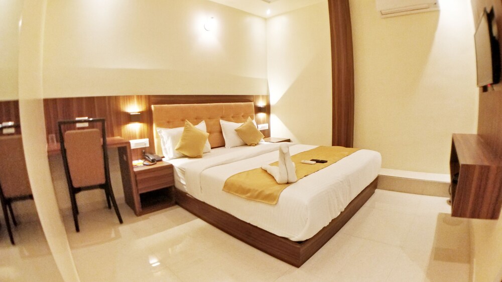 Hotel Emerald Inn - last minute hotel in Mumbai