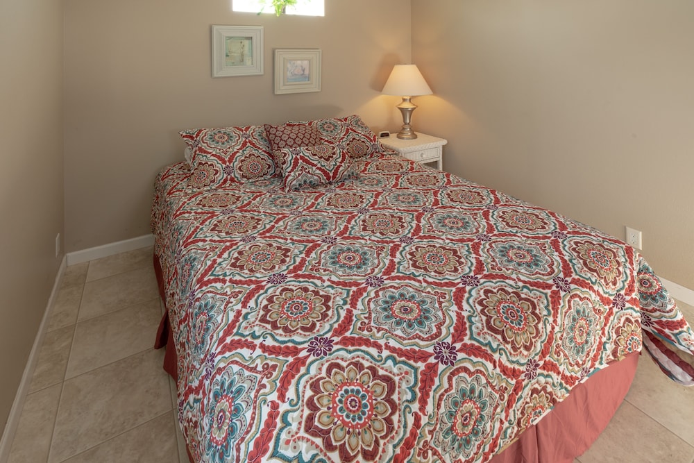 Buttonwood Bay RV Resort - photo 6