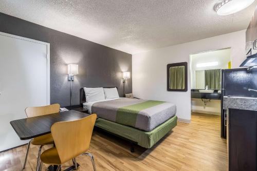 Concorde Inn Suites Pekin - photo 45