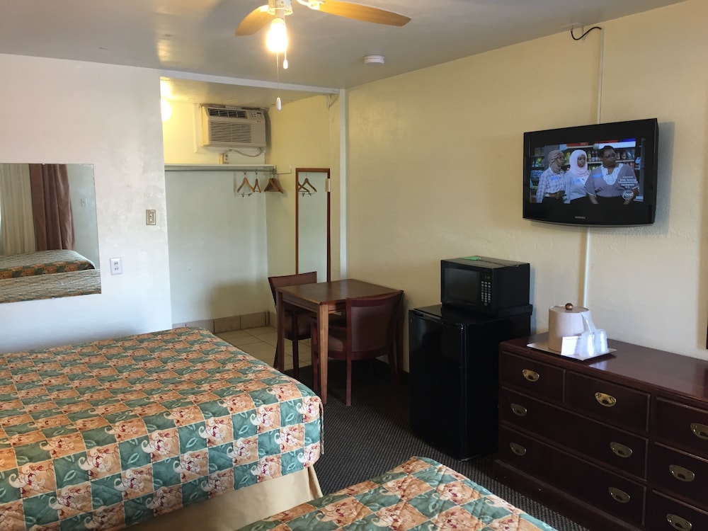 Budget Inn and Suites Colby - photo 21