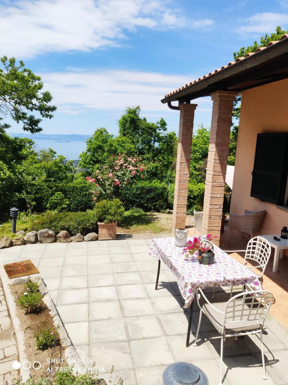 Un Giardino Sul Lago in Montefiascone, Italy