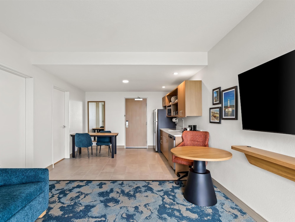 Hampton Inn by Hilton St Ignace Lakefront Mackinac - photo 18
