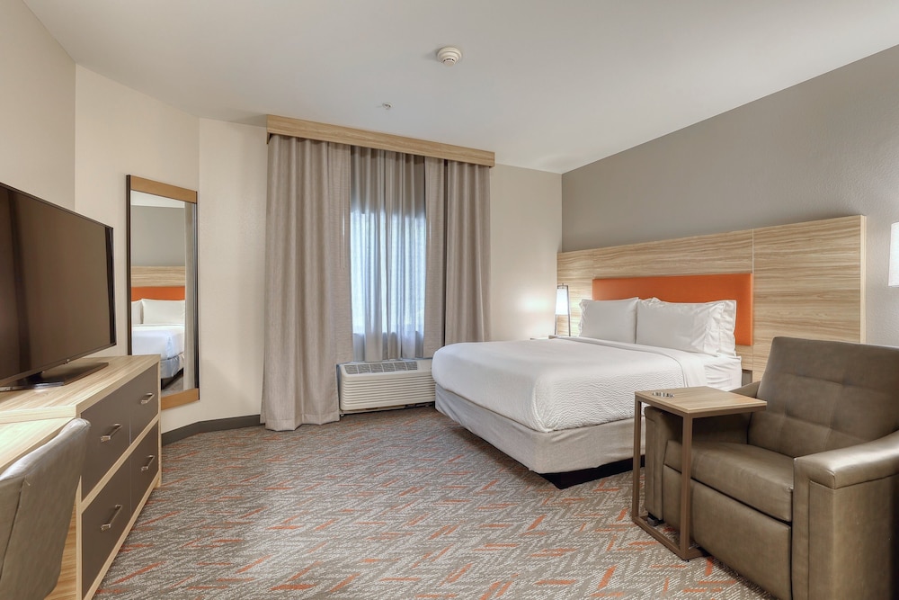 Candlewood Suites Milwaukee Airport by IHG - photo 15
