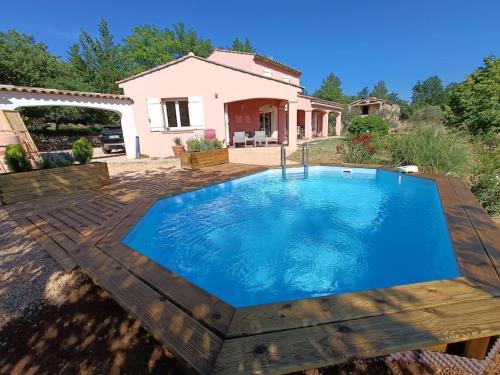 Flayosquet Calm And Authenticity in Provence — hotel in Draguignan