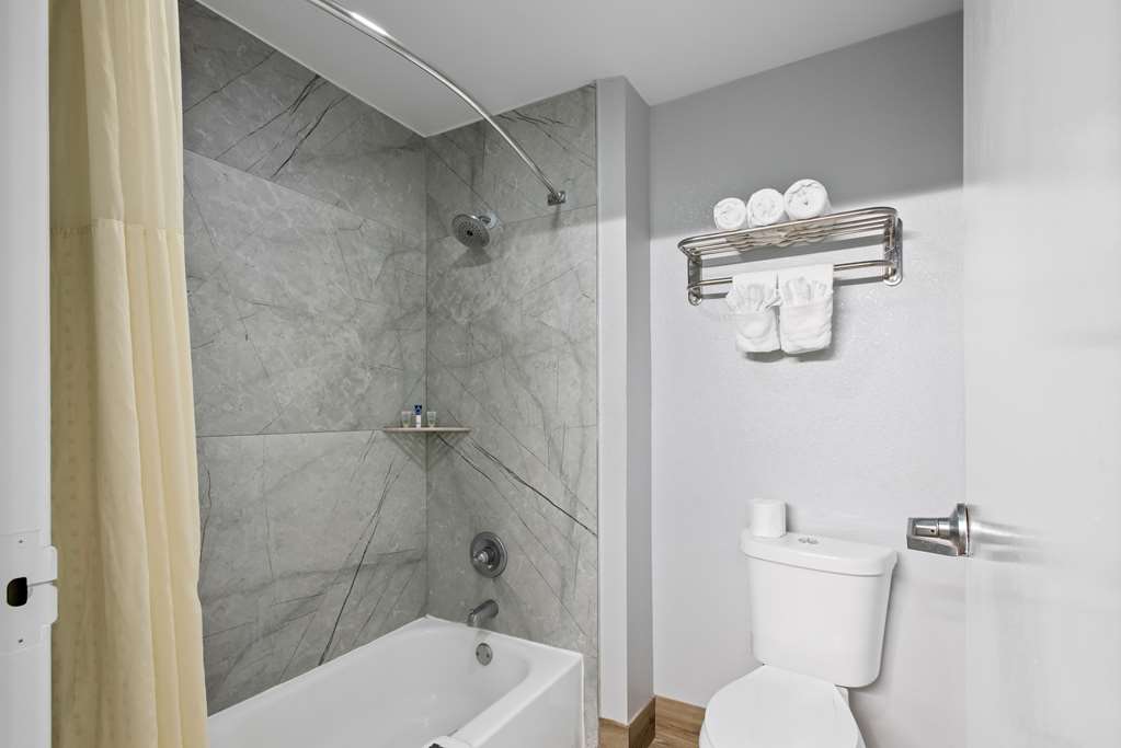 Americas Best Value Inn Gonzales - photo 29