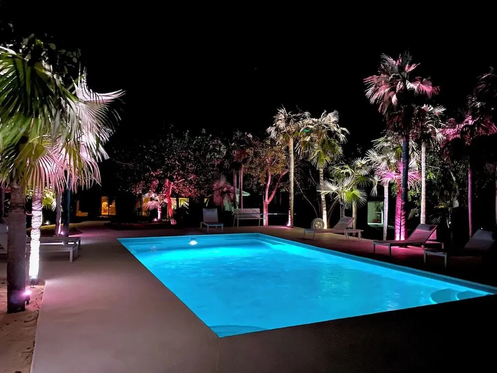 Windermere Paradise: Luxurious Estate With Amenities in Governor's Harbour, Bahamas