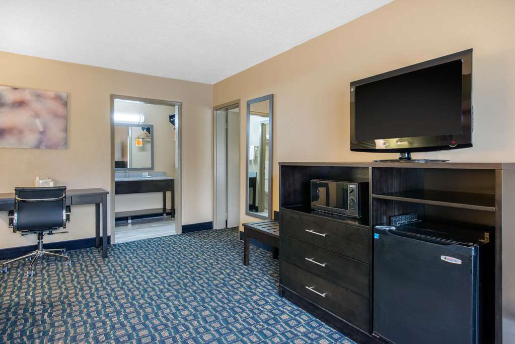 Quality Inn & Suites Brooksville I 75 Dade City - photo 18