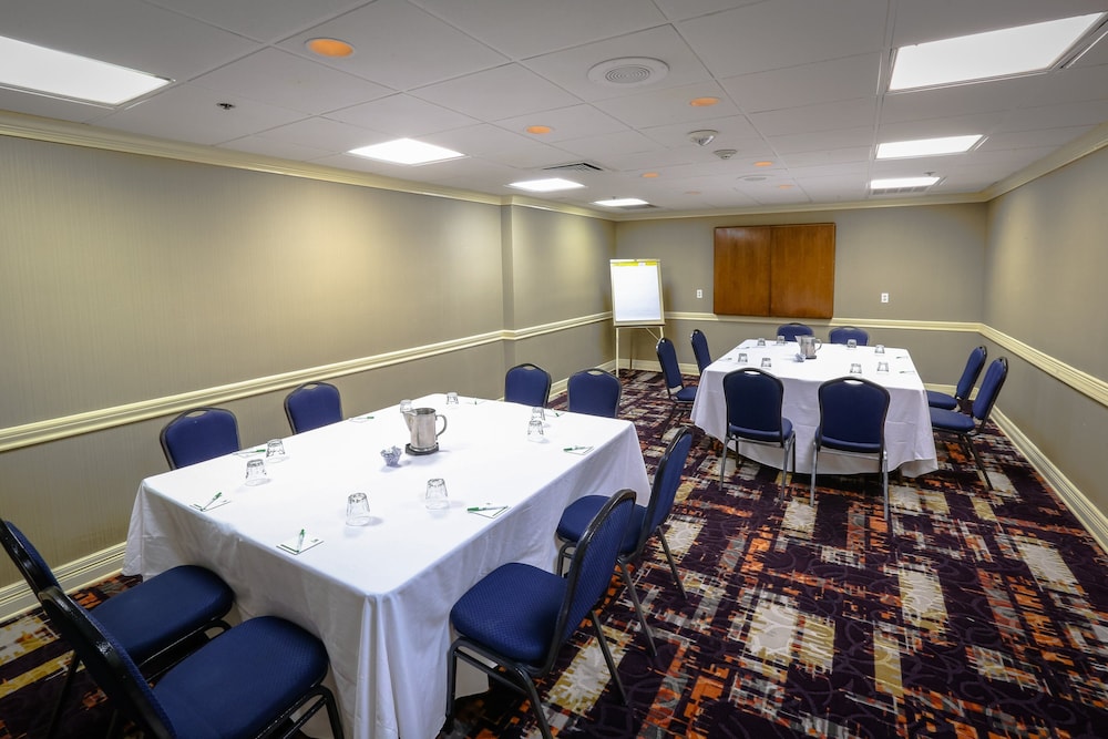 Holiday Inn Austin Midtown by IHG - photo 53