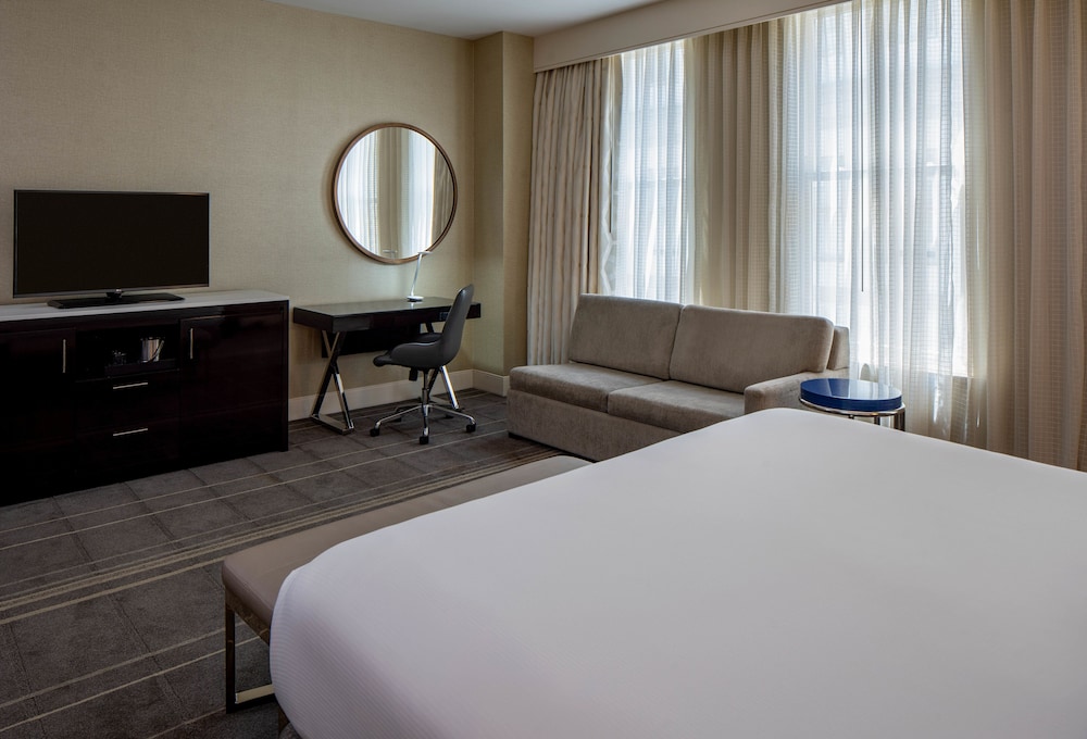 Hilton Richmond Downtown - photo 7