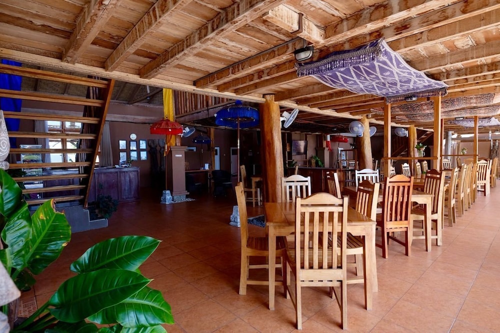 Mario Hotel and Cafe — hotel in Tambolaka