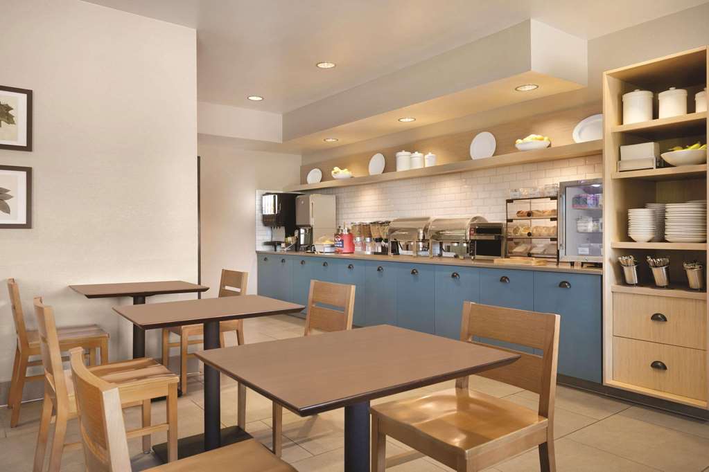 Country Inn & Suites by Radisson Brooklyn Park Brooklyn Center MN - photo 15