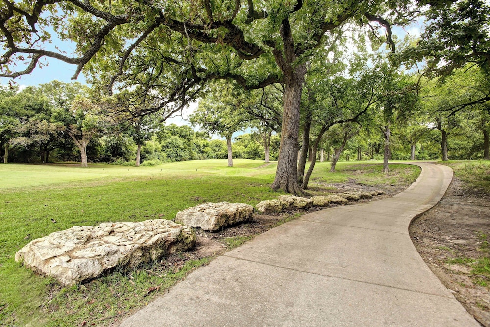 Dallas Ft. Worth Marriott Hotel & Golf Club Champions Circle - photo 65