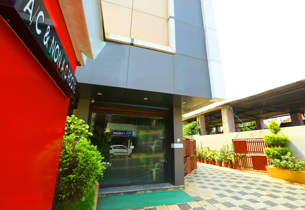 OYO 4678 Greens Residency — hotel in Kalpatta