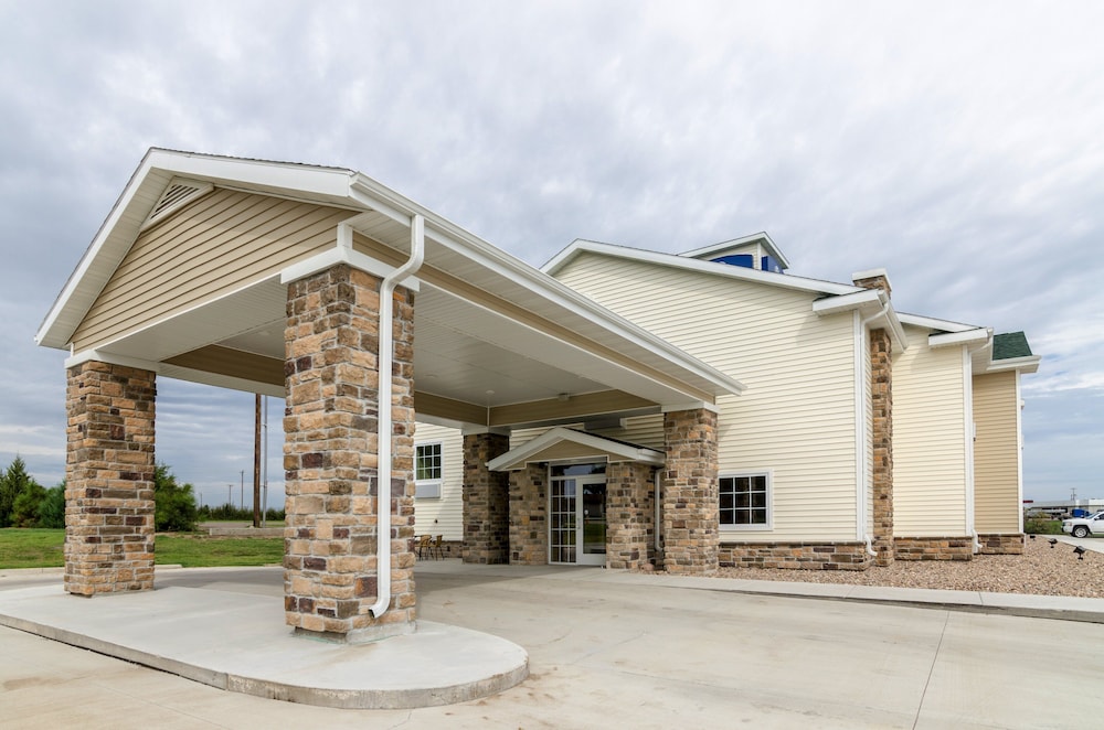 Cobblestone Inn & Suites Oberlin - featured photo