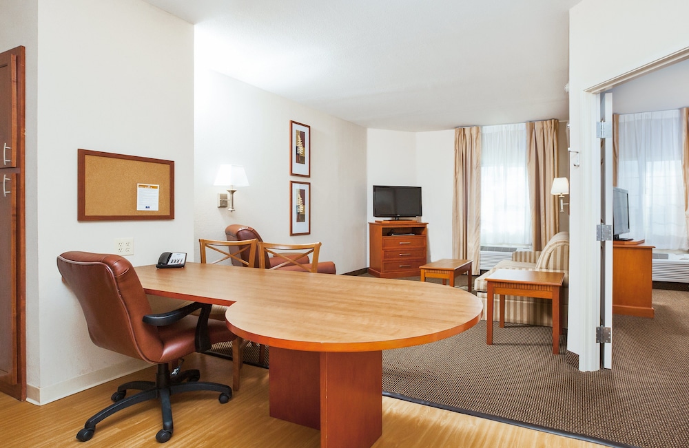 Candlewood Suites Georgetown an IHG Hotel - photo 3