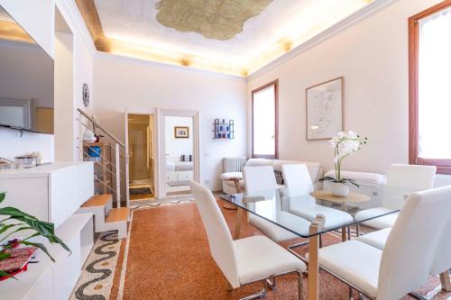Ca' Pestrin Suite House San Marco Square — 4-Star Luxury Hotel in Venice, Italy