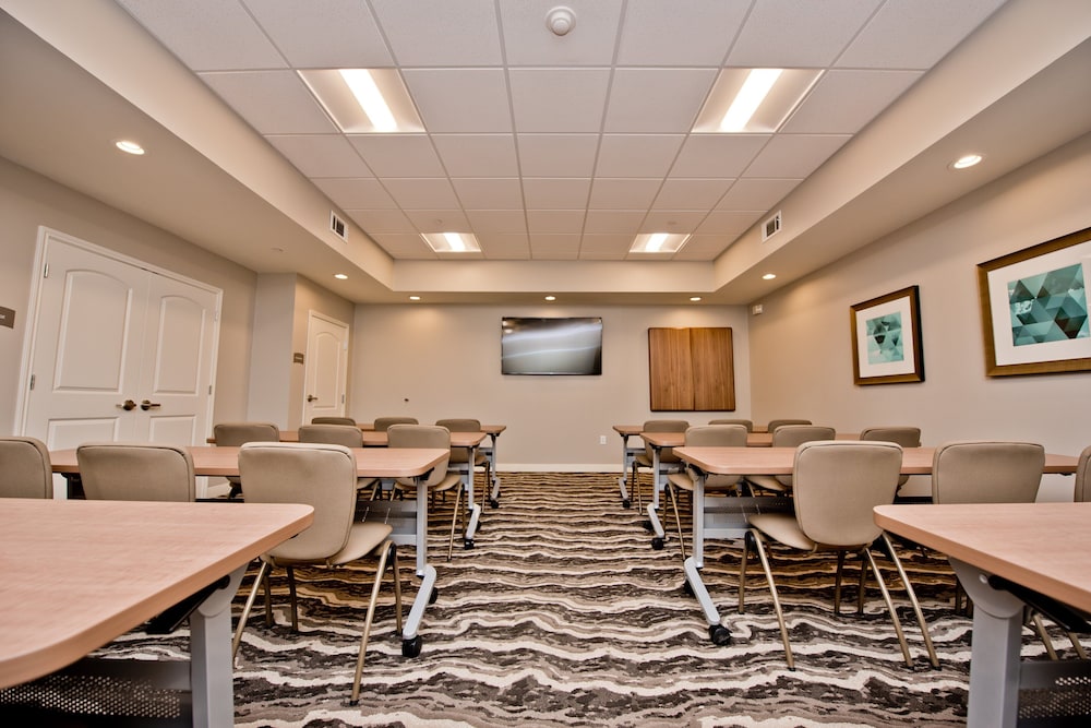Staybridge Suites Houston Humble Beltway 8 E by IHG - photo 31