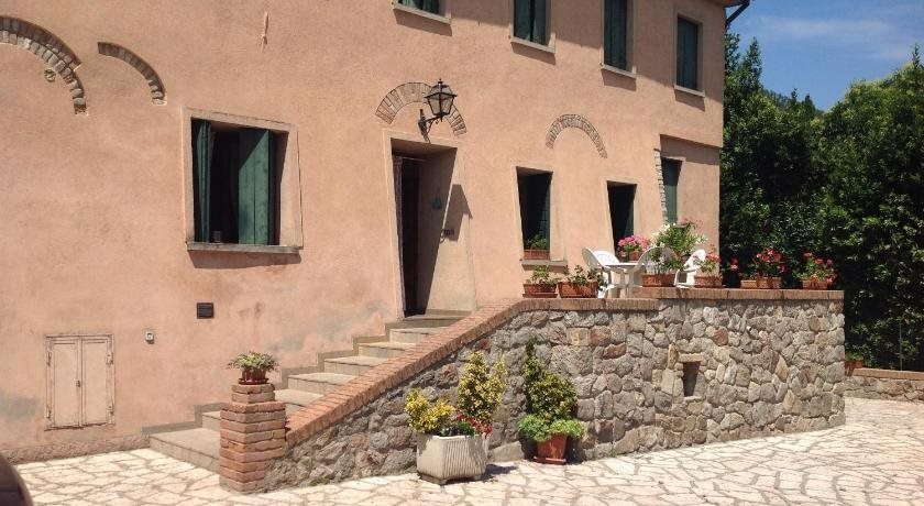 Al borgo — hotel in Arqua Petrarca