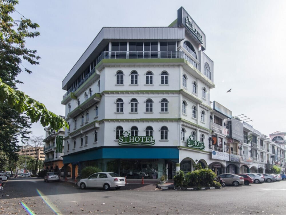 S Hotel - carbon neutral hotel in Perai