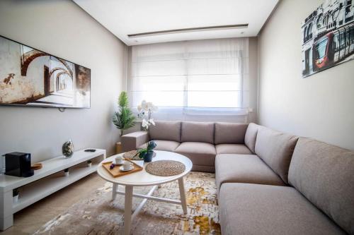 Studio au coeur de Casablanca — 4-Star Luxury Hotel in Casablanca, Morocco