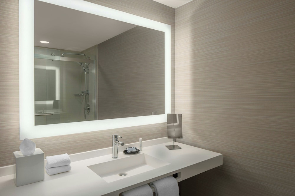 AC Hotel by Marriott Portland Lake Oswego - photo 32