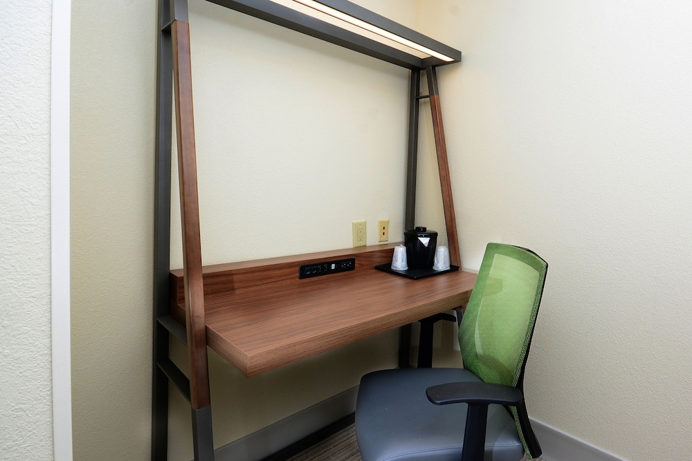 Holiday Inn Express & Suites Raleigh Durham Airport at RTP by IHG - photo 5