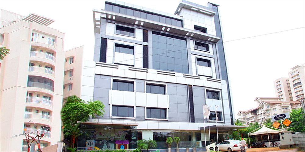 Deshadan Plaza - last minute hotel in Cochin