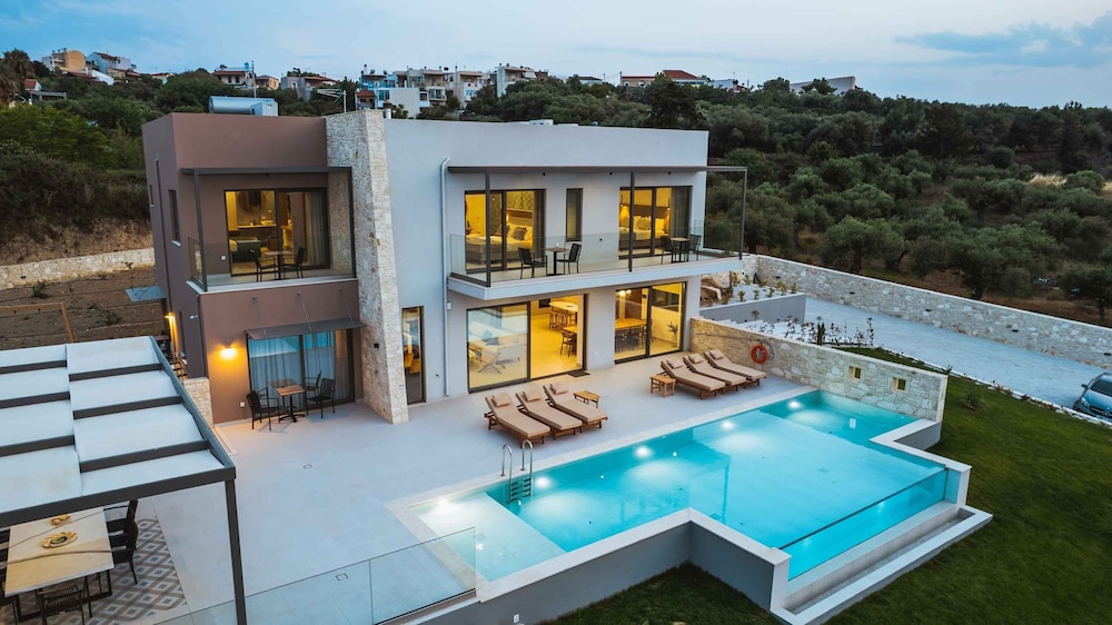 Star Luxury Villa Private pool gym playground — 4-Star Luxury Hotel in Chania, Greece