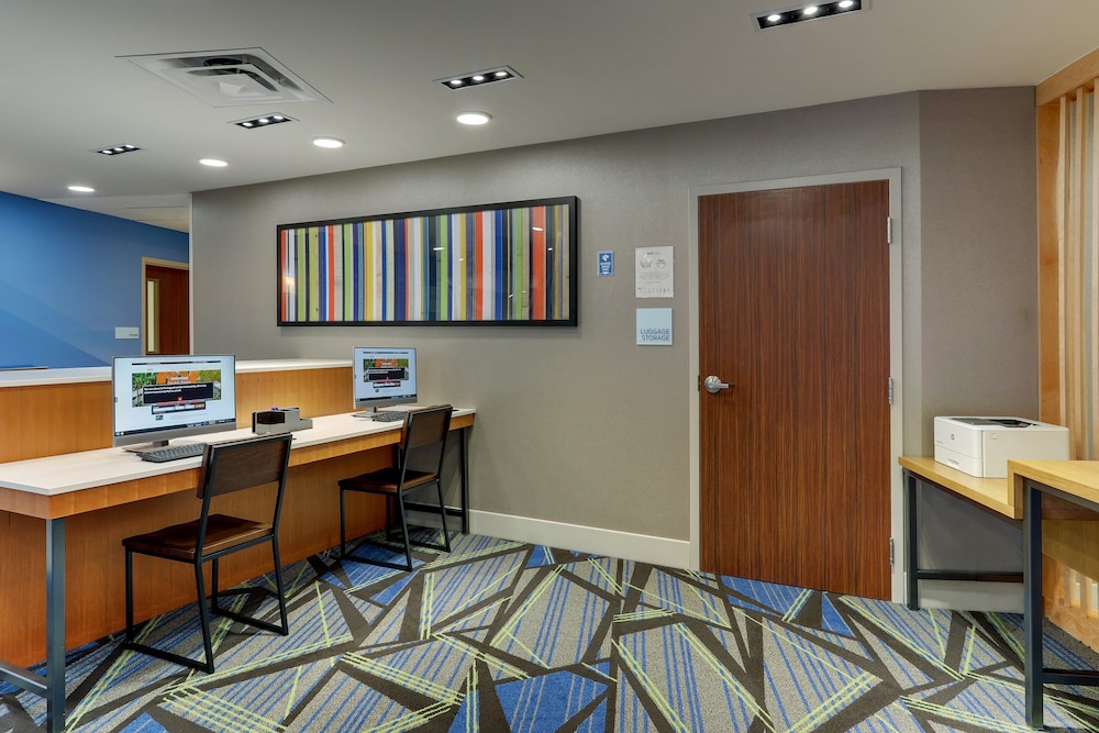 Holiday Inn Express & Suites Troy by IHG - photo 49