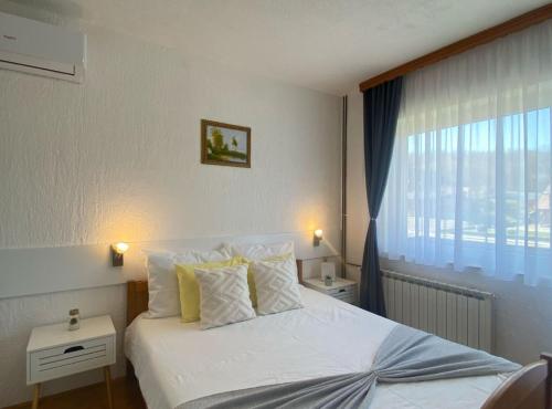 Rooms M&N Zafran in Rakovica, Croatia