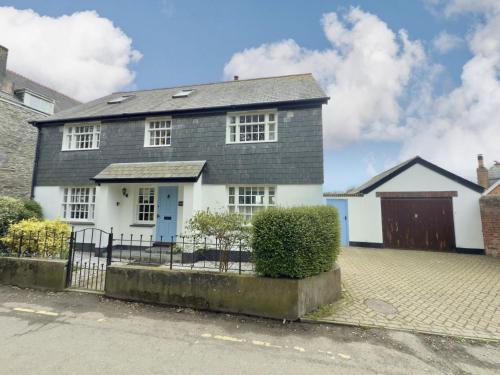 Trenaton - carbon neutral hotel in Padstow