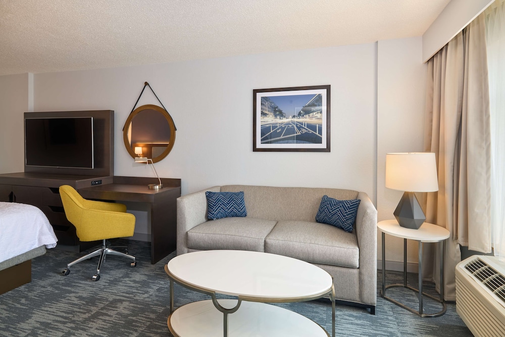 Hampton Inn Washington Downtown Convention Center - photo 16