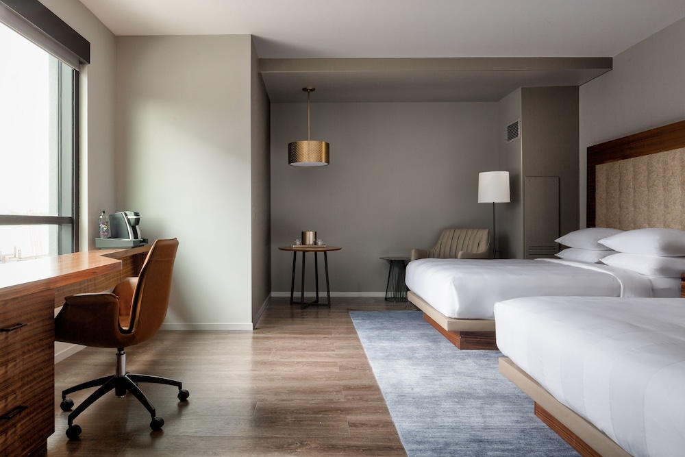 Houston Cityplace Marriott at Springwoods Village - photo 11