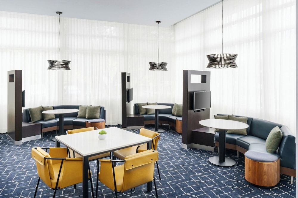 Courtyard by Marriott Los Angeles Woodland Hills - photo 24