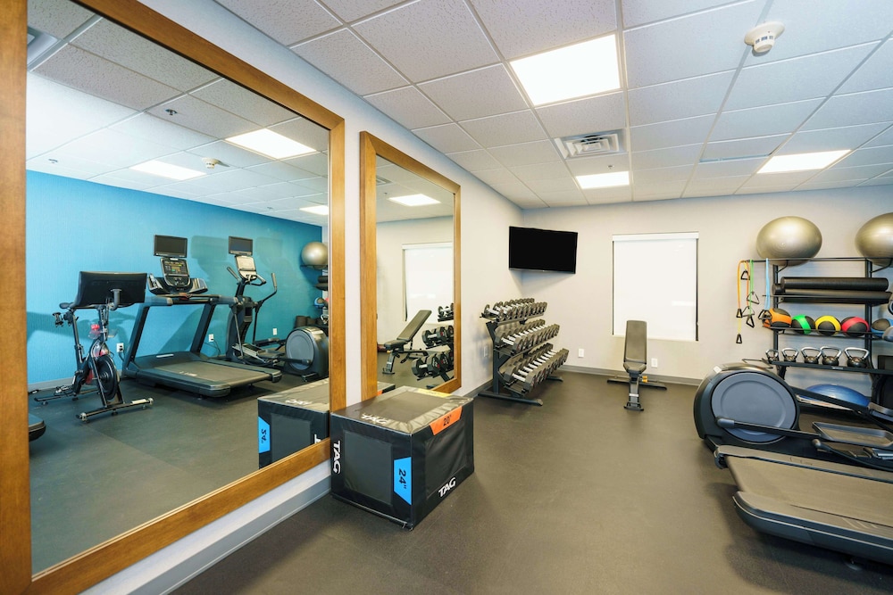 Hampton Inn Hutchinson - photo 66