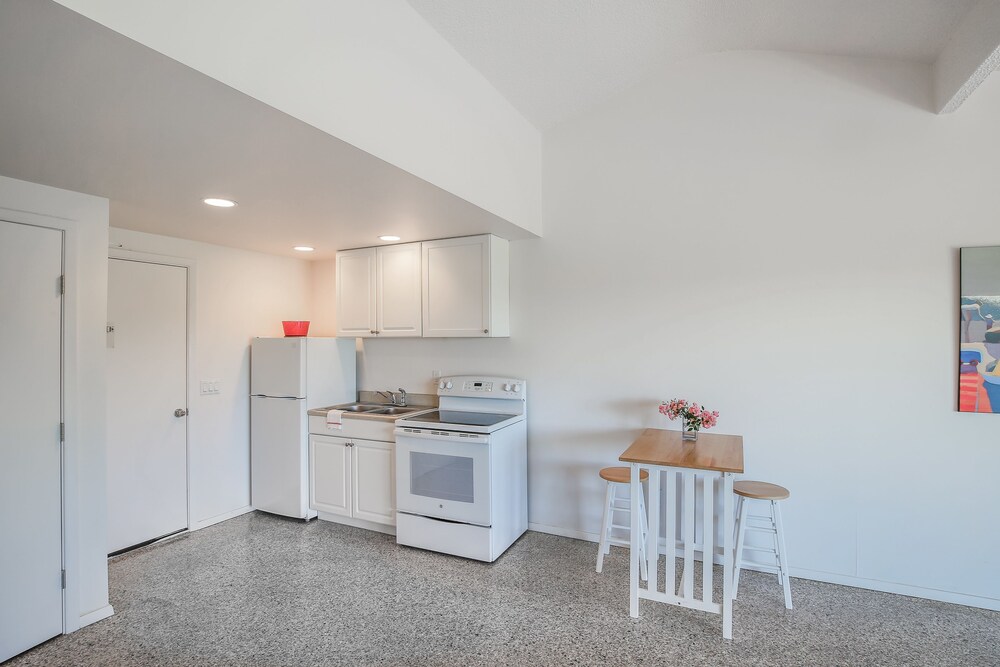 Montauk Bungalows - photo 13