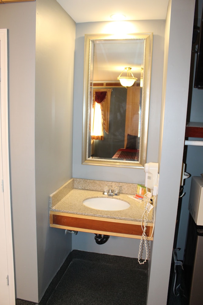 Liberty Inn Atlantic City - photo 41