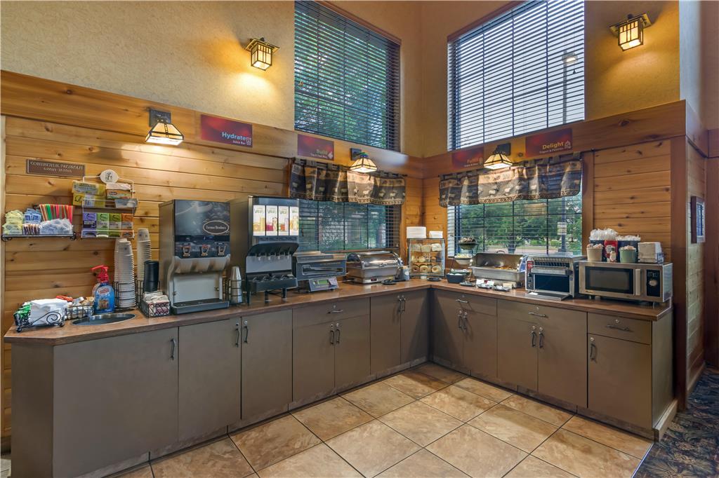 Best Western Plus Kelly Inn & Suites - photo 5