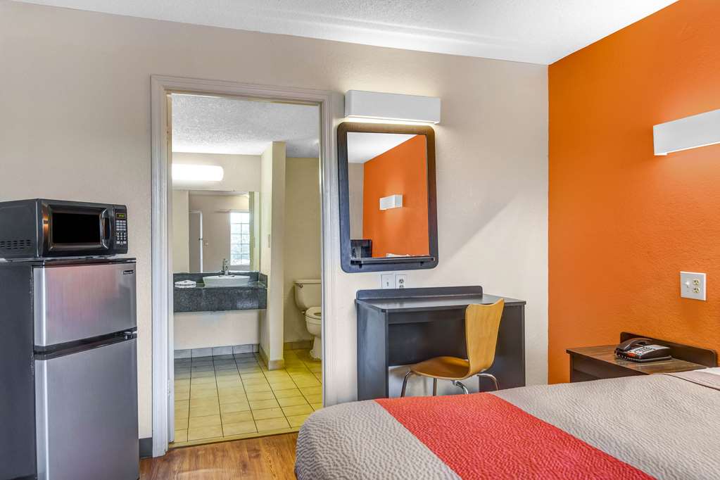 Motel 6 Calhoun GA - photo 8