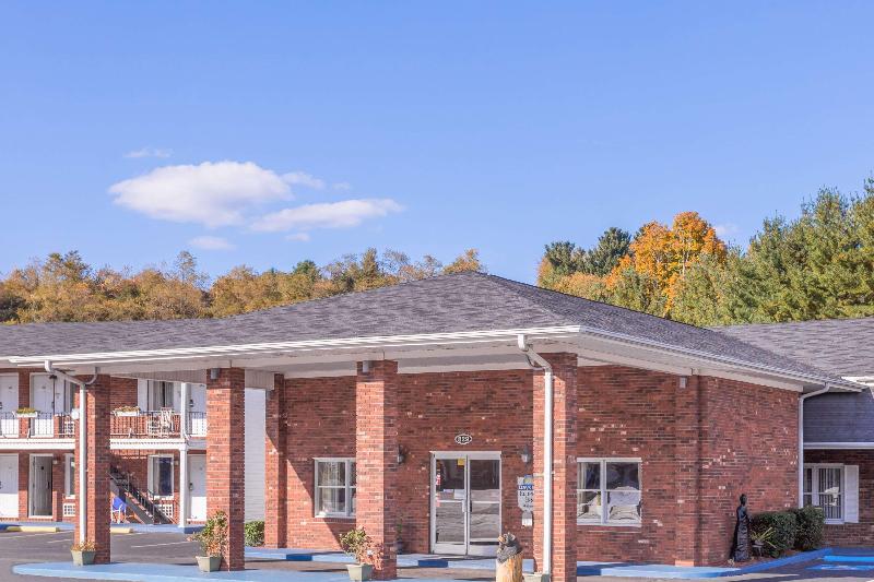 Days Inn by Wyndham West Jefferson in Jefferson, United States