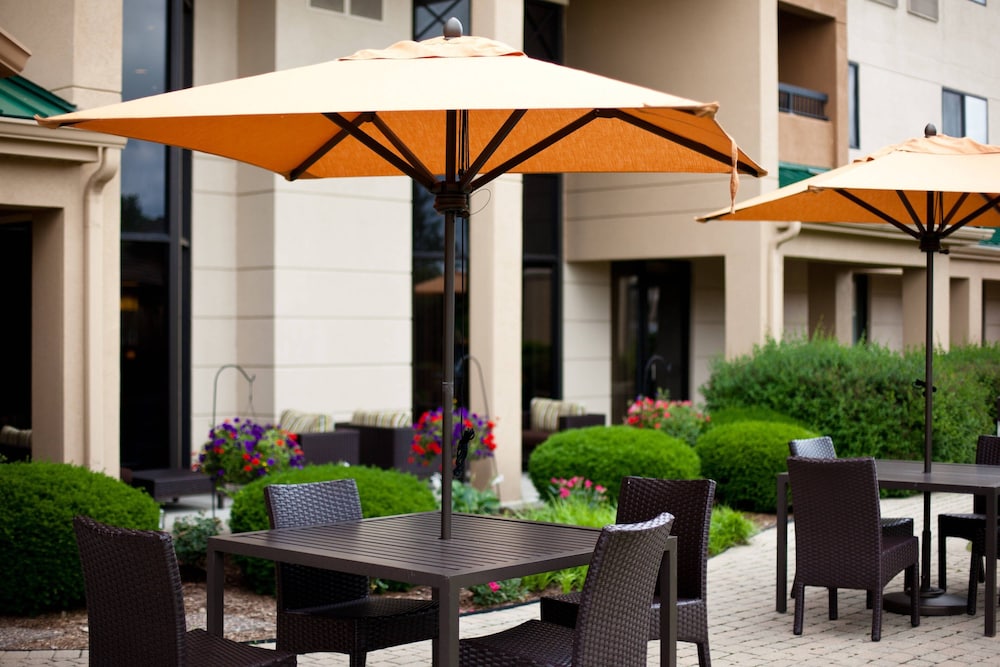 Courtyard Chicago St. Charles - photo 38