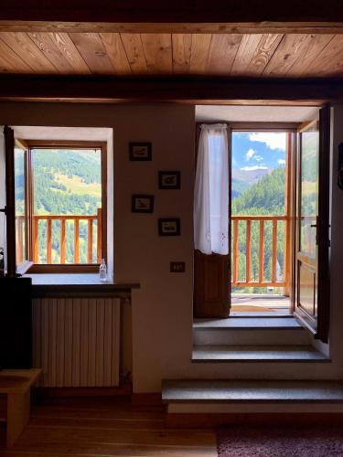 Frazione Duc Apartments — 4-Star Luxury Hotel in Sestriere, Italy