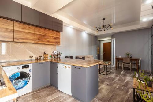 Veli group Apartment in Old City