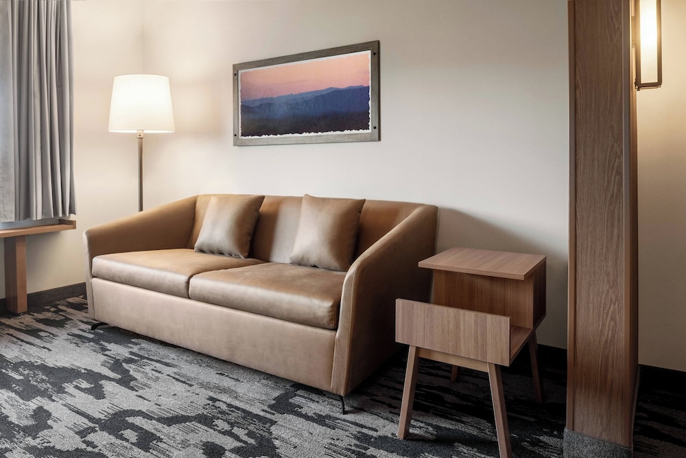 Fairfield Inn & Suites by Marriott Milwaukee West - photo 4