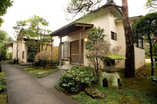 Hanare Kitaoka — 4-Star Luxury Hotel in Ito, Japan