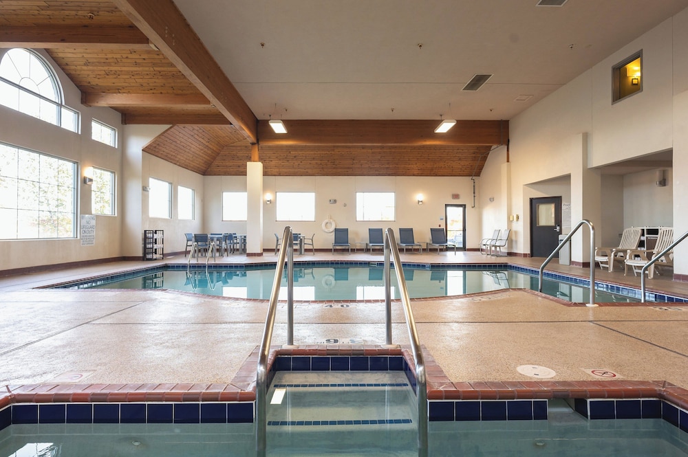 Holiday Inn Express Houghton Keweenaw by IHG - photo 52