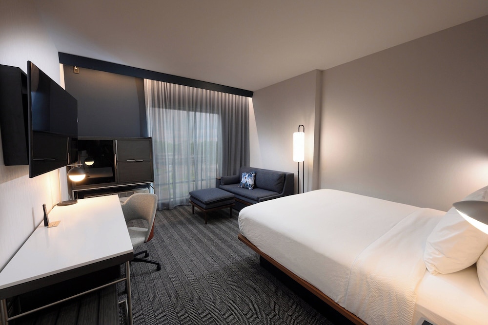 Courtyard by Marriott Charlotte Waverly - photo 9