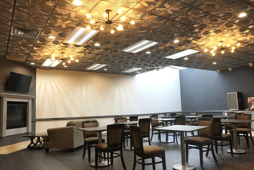 American Inn & Suites Waterford - photo 33