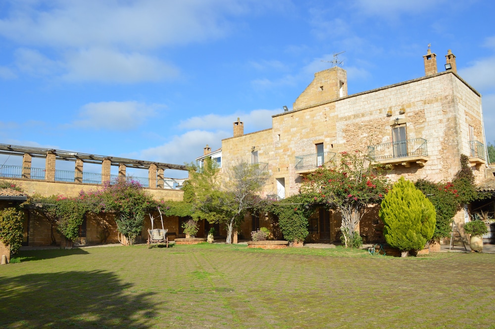 Masseria Provenzani resort — hotel in Trepuzzi